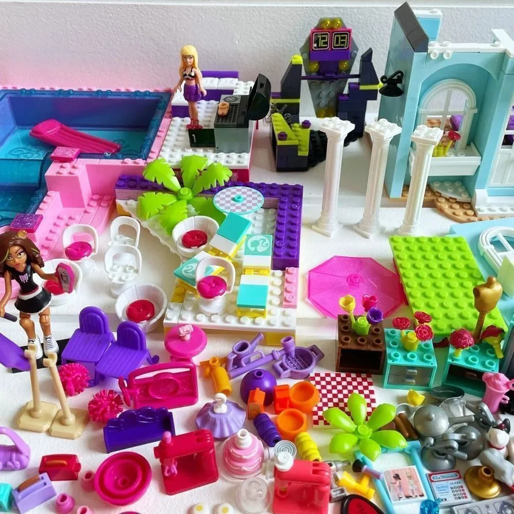Mega Bloks/Construx 2-in-1 Home Slumber Party Patisserie Ballet Recital Cook-Off
